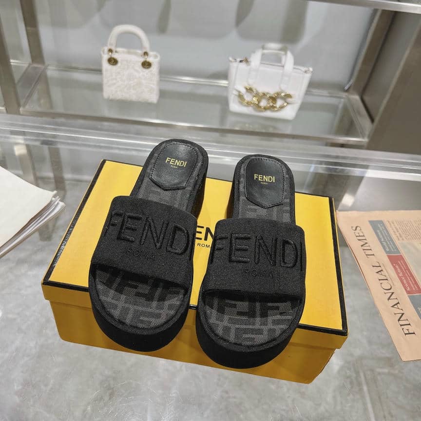 Fendi Slipper-28